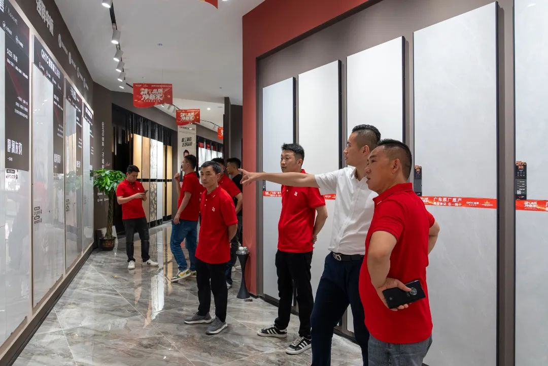 聚勢共鑒?標桿領航 | 強輝2025區域培訓峰會暨美學賦能行動貴陽站順利結束!(圖22) 聚勢共鑒?標桿領航 | 強輝2025區域培訓峰會暨美學賦能行動貴陽站順利結束!(圖22)